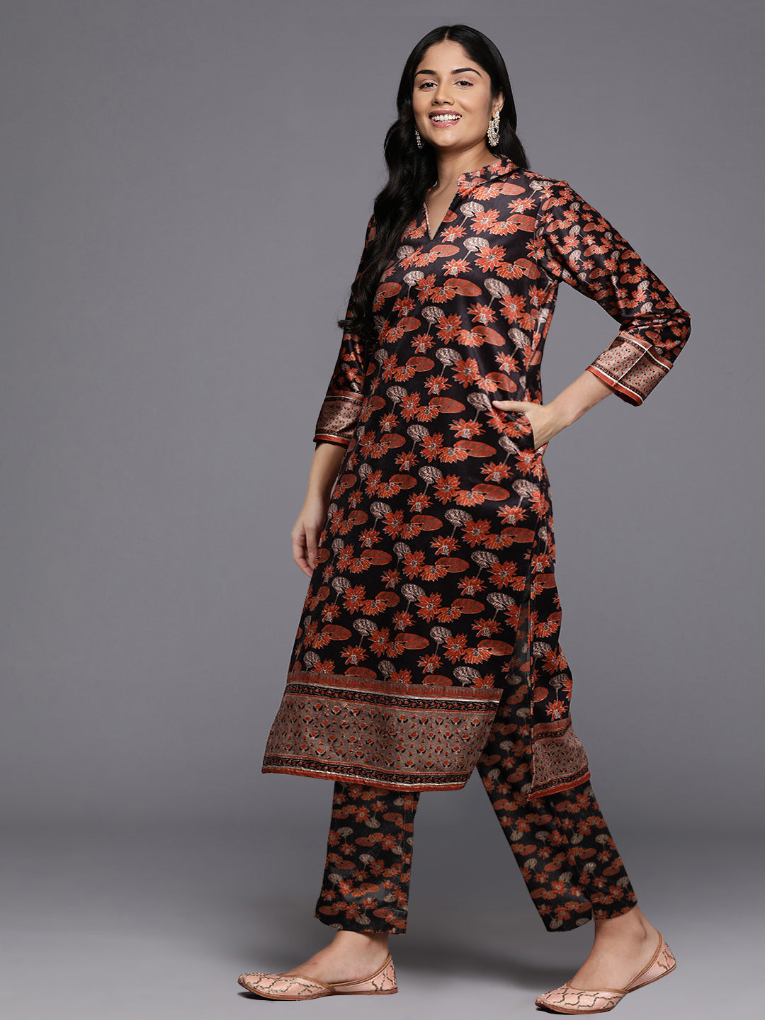 A PLUS BY AHALYAA Women Floral Printed Regular Gotta Patti Velvet Kurta with Trousers