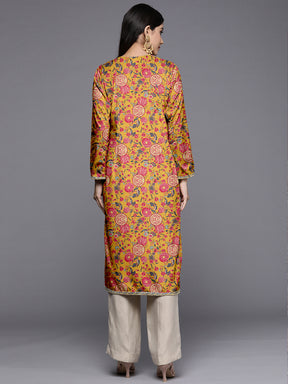 Women Floral Printed Patchwork Velvet Kurta