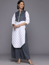 Women Khari Printed Kurta Set