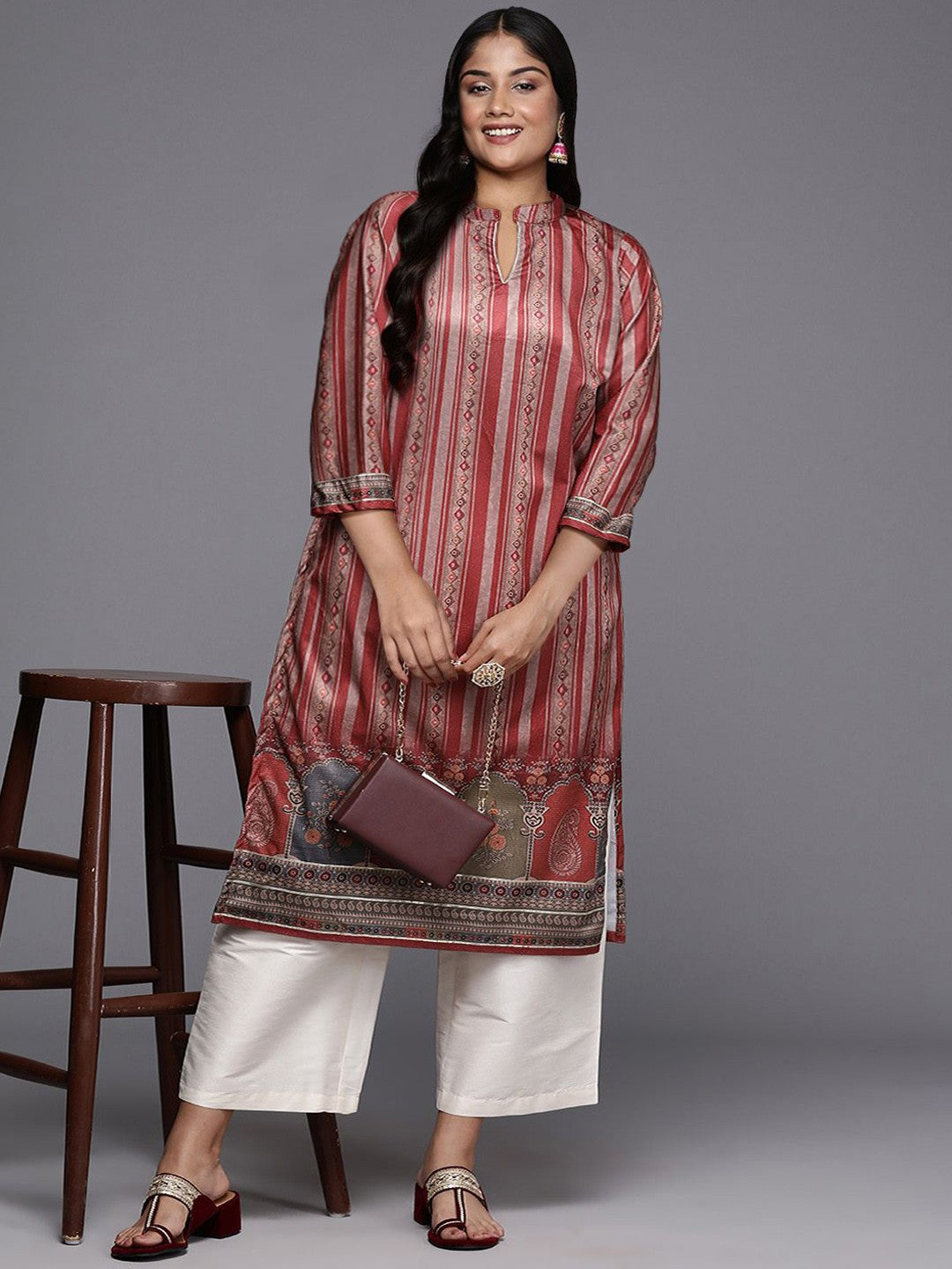 Women Printed Gotta Patti Velvet Kurta