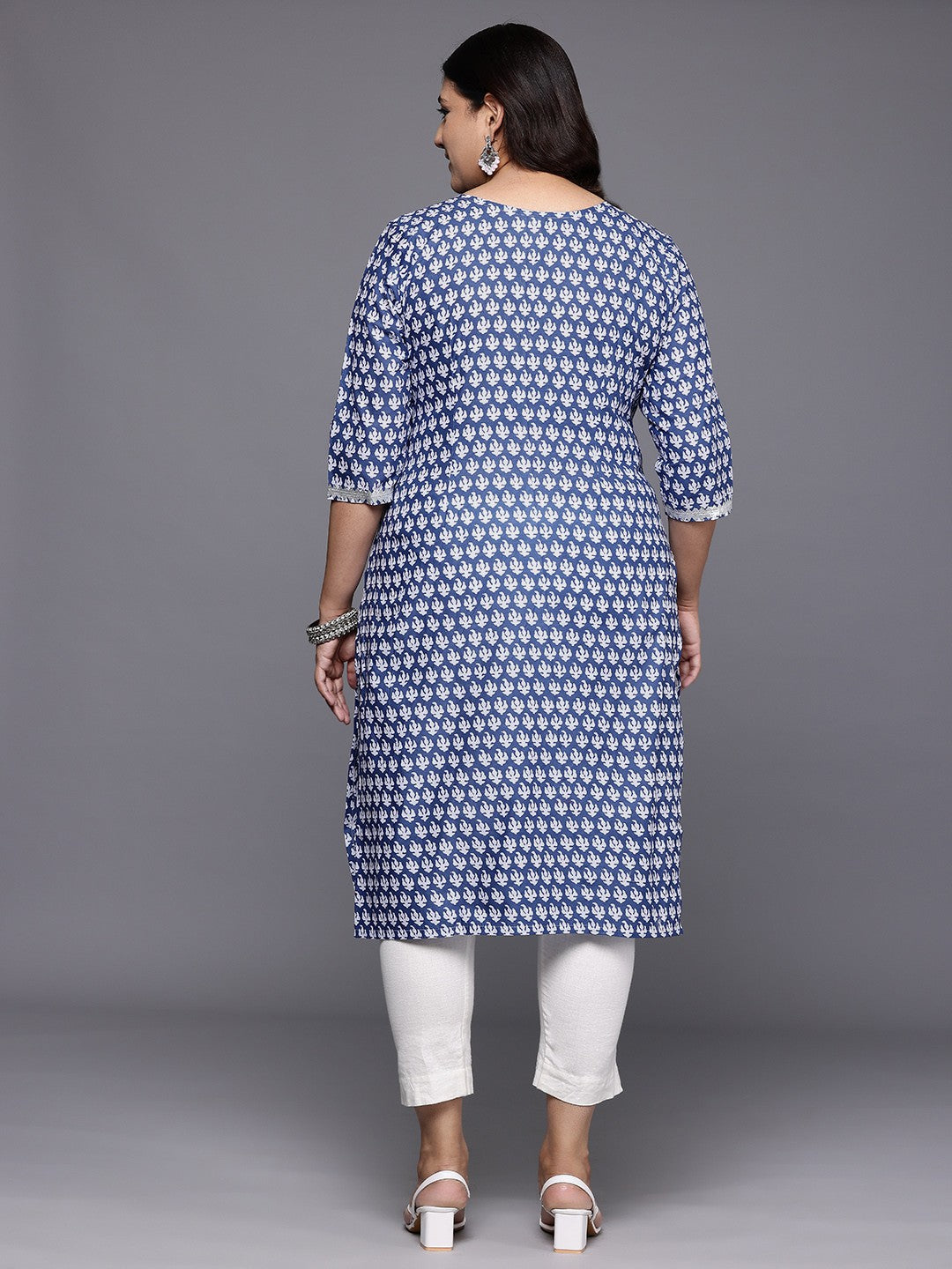 Plus Size Ethnic Motifs Printed Gotta Patti Pure Cotton Kurta