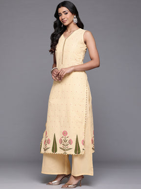 Ahalyaa Floral Printed Gotta Patti Pure Cotton Kurta With Palazzos & Dupatta