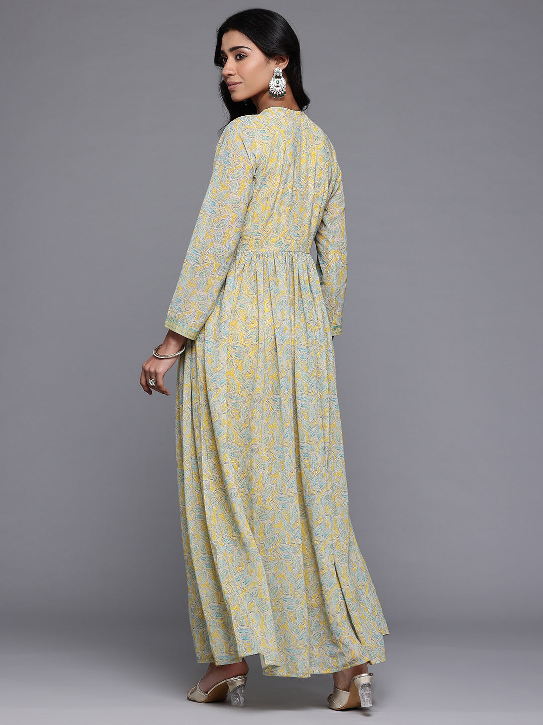 Ahalyaa Paisley Printed High Slit Kurta with Trousers