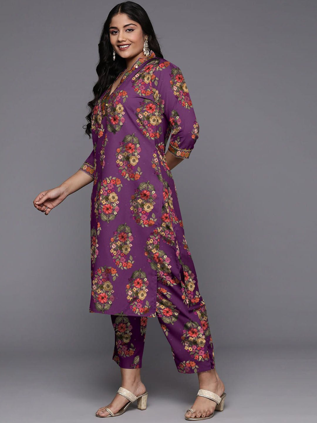 Plus Size Floral Printed Straight Sequinned Kurta with Trousers