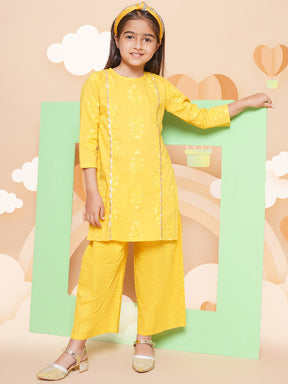 Girls Ethnic Motifs Printed Gotta Patti Pure Cotton Kurta & Palazzos