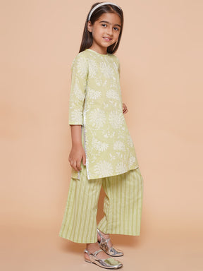 Girls Ethnic Motifs Printed Gotta Patti Pure Cotton Kurta & Palazzos