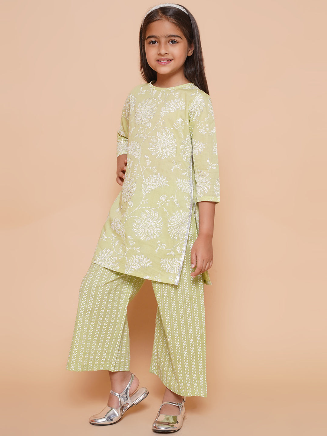 Girls Ethnic Motifs Printed Gotta Patti Pure Cotton Kurta & Palazzos