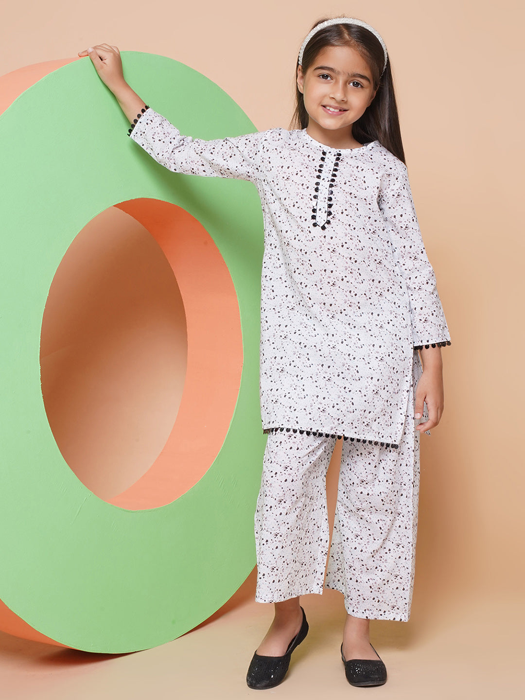 Girls Printed Regular Sequinned Pure Cotton Kurta with Trousers