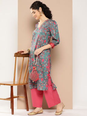 Ahalyaa Women Floral Printed Gotta Patti Floral Crepe Kurta