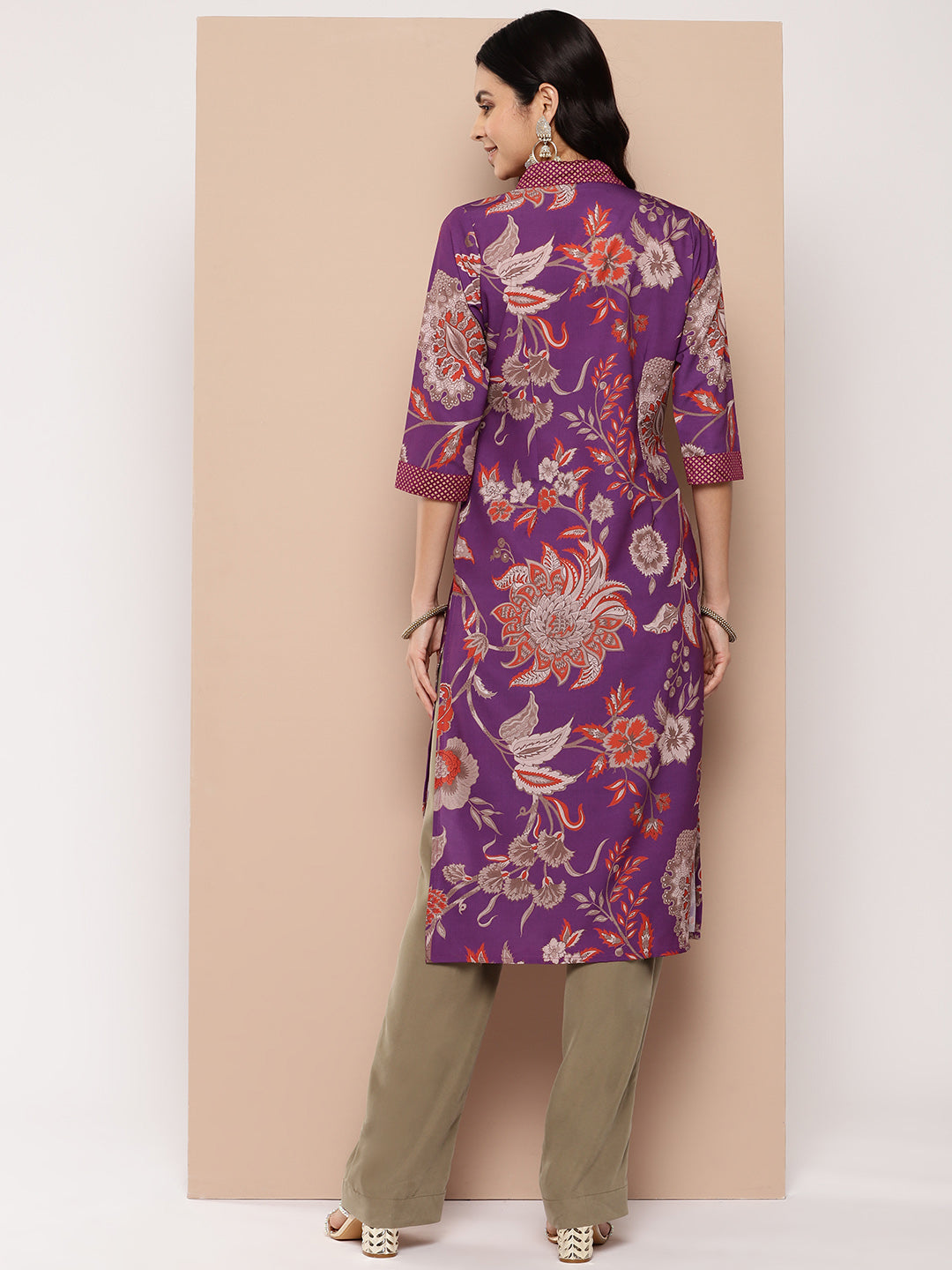 Ahalyaa Women Floral Printed Crepe Kurta