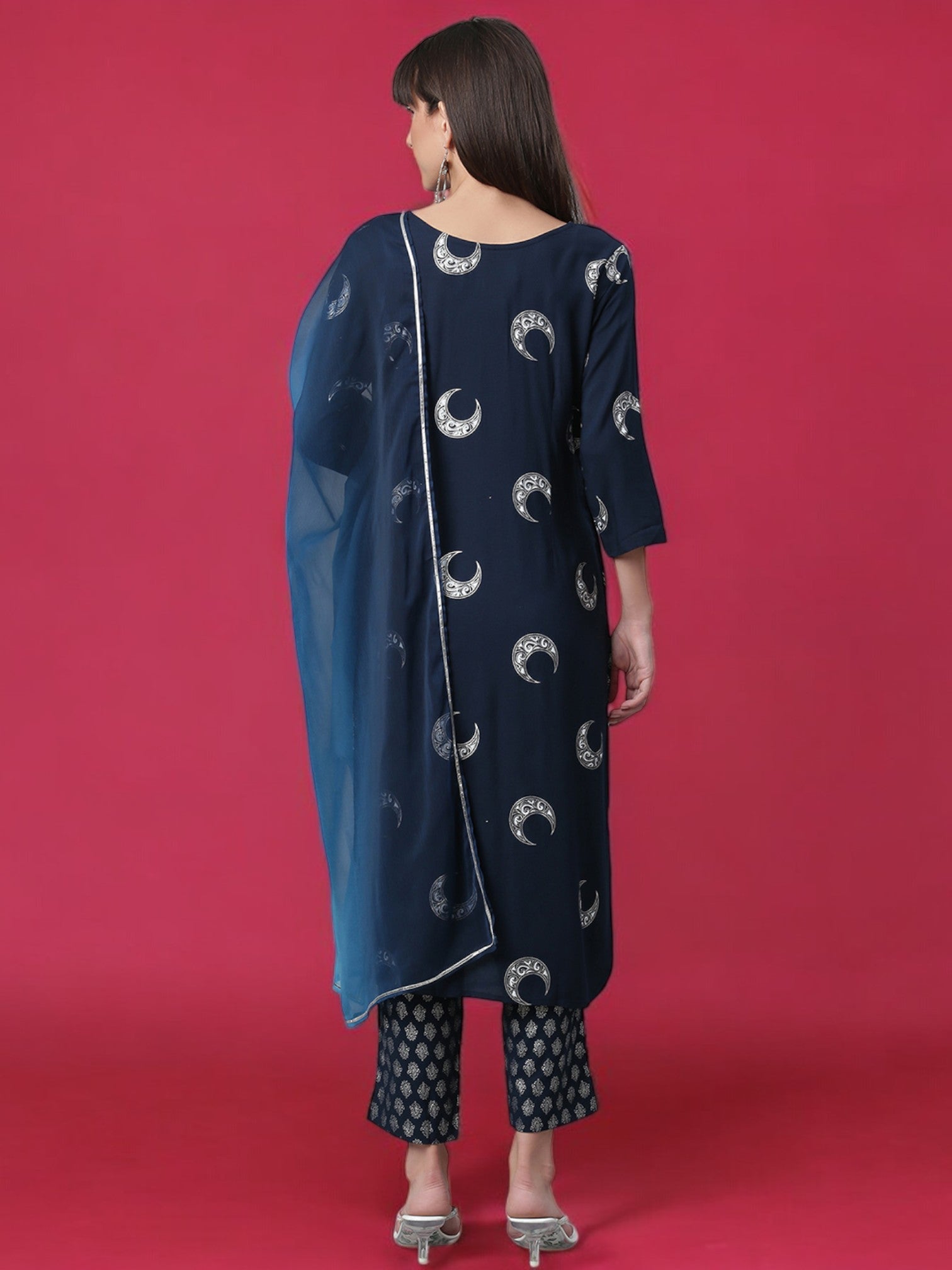 Ahalyaa Women Ethnic Motifs Printed Regular Gotta Patti Kurta with Trousers & With Dupatta