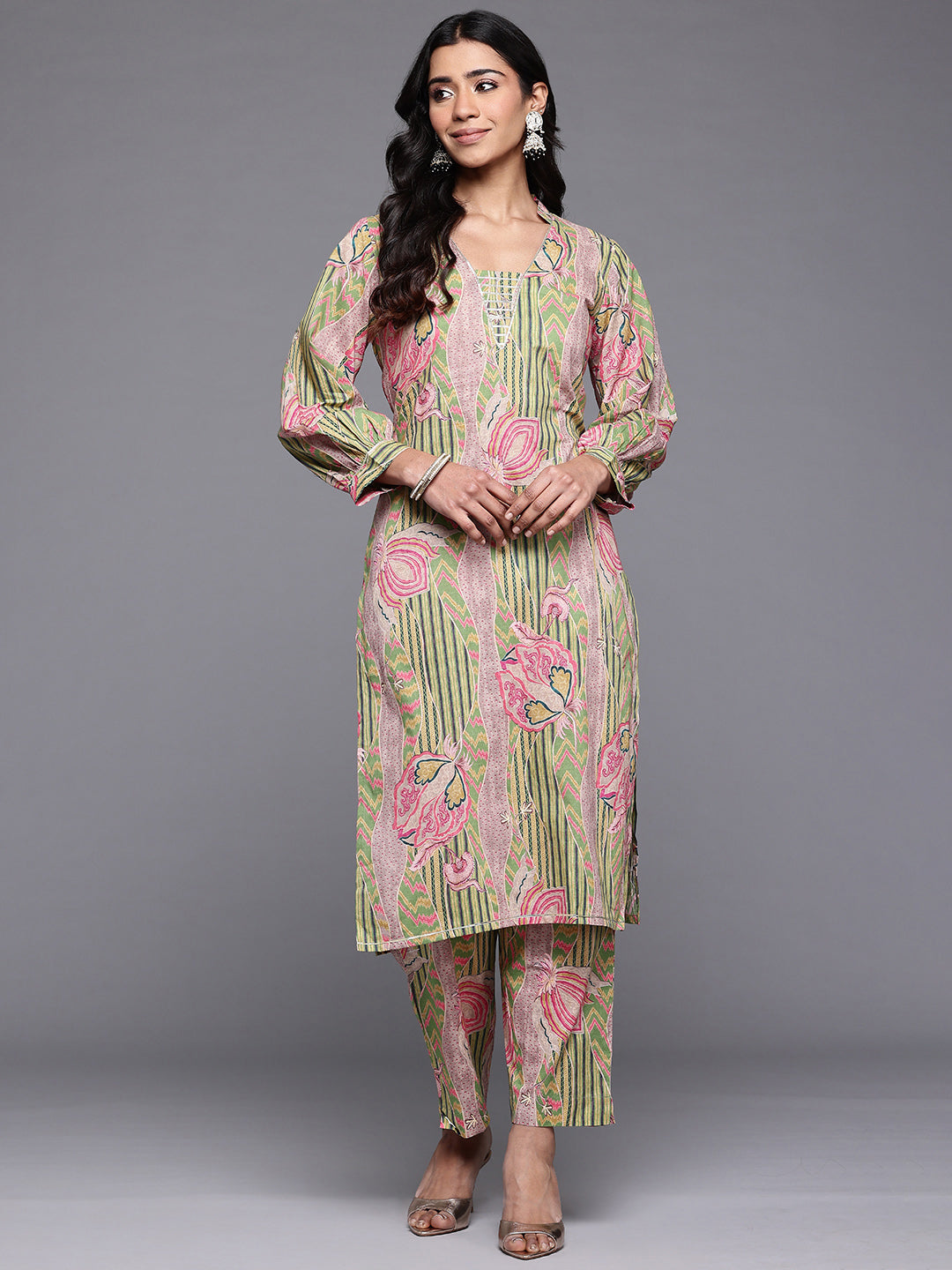 Ahalyaa Floral Printed Gotta Patti Pure Cotton Kurta with Trousers