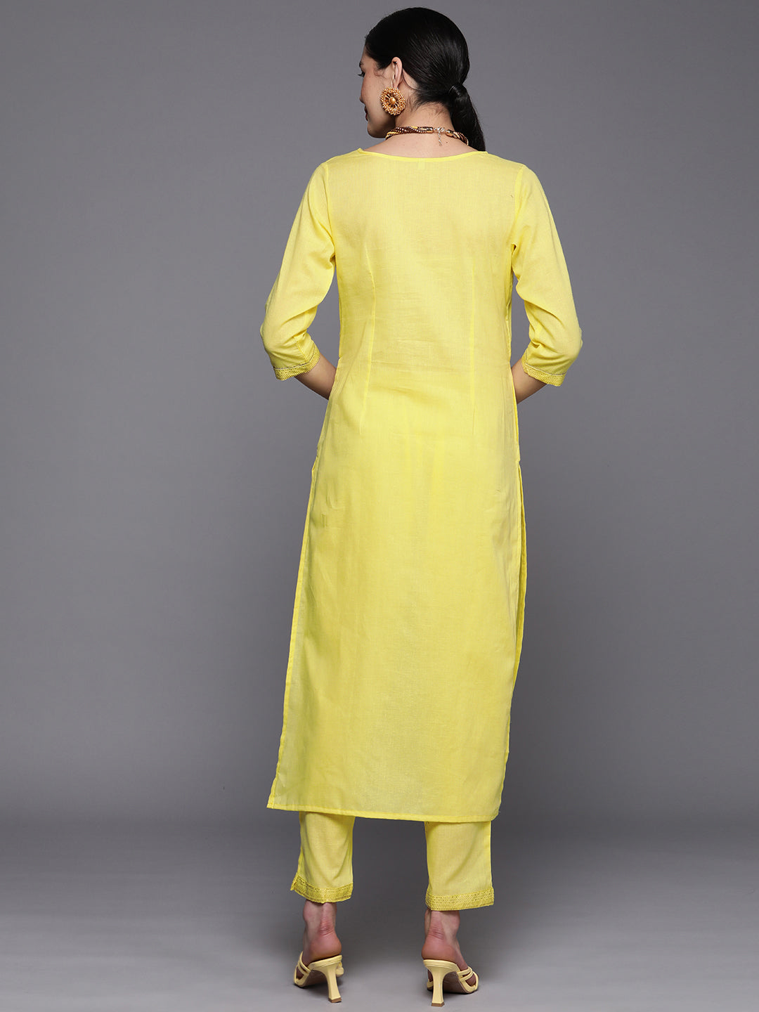 Ahalyaa Women Yellow Pure Cotton Printed Floral Kurta With Trousers