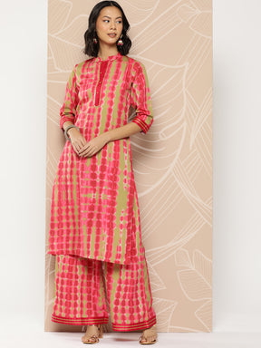 Ahalyaa Women Printed Regular Kurta with Palazzos