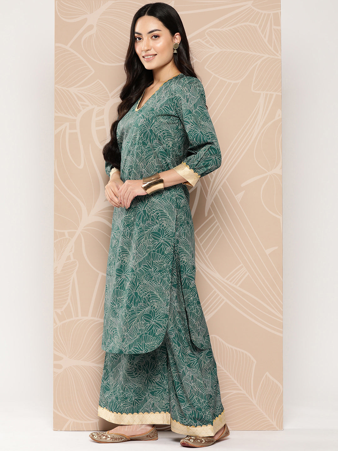 Ahalyaa Floral Printed Regular Gotta Patti Kurta with Palazzos