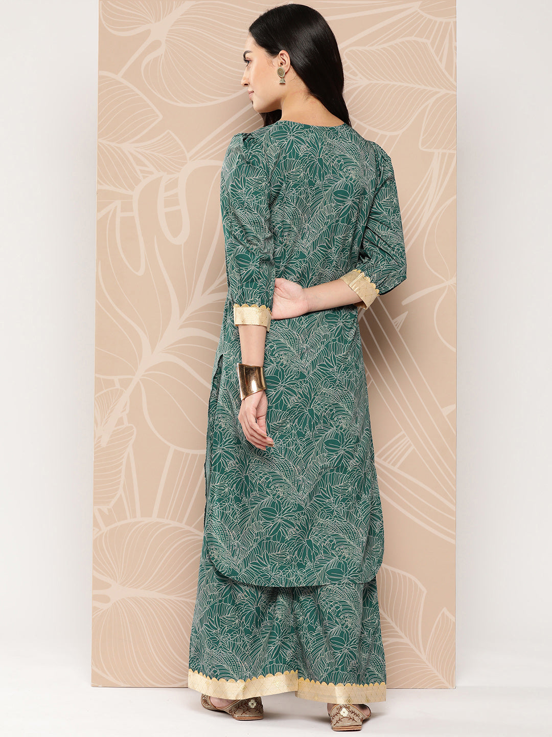 Ahalyaa Floral Printed Regular Gotta Patti Kurta with Palazzos