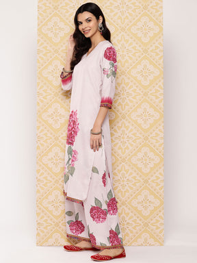 Ahalyaa Women Floral Printed Regular Kurta with Palazzos & With Dupatta