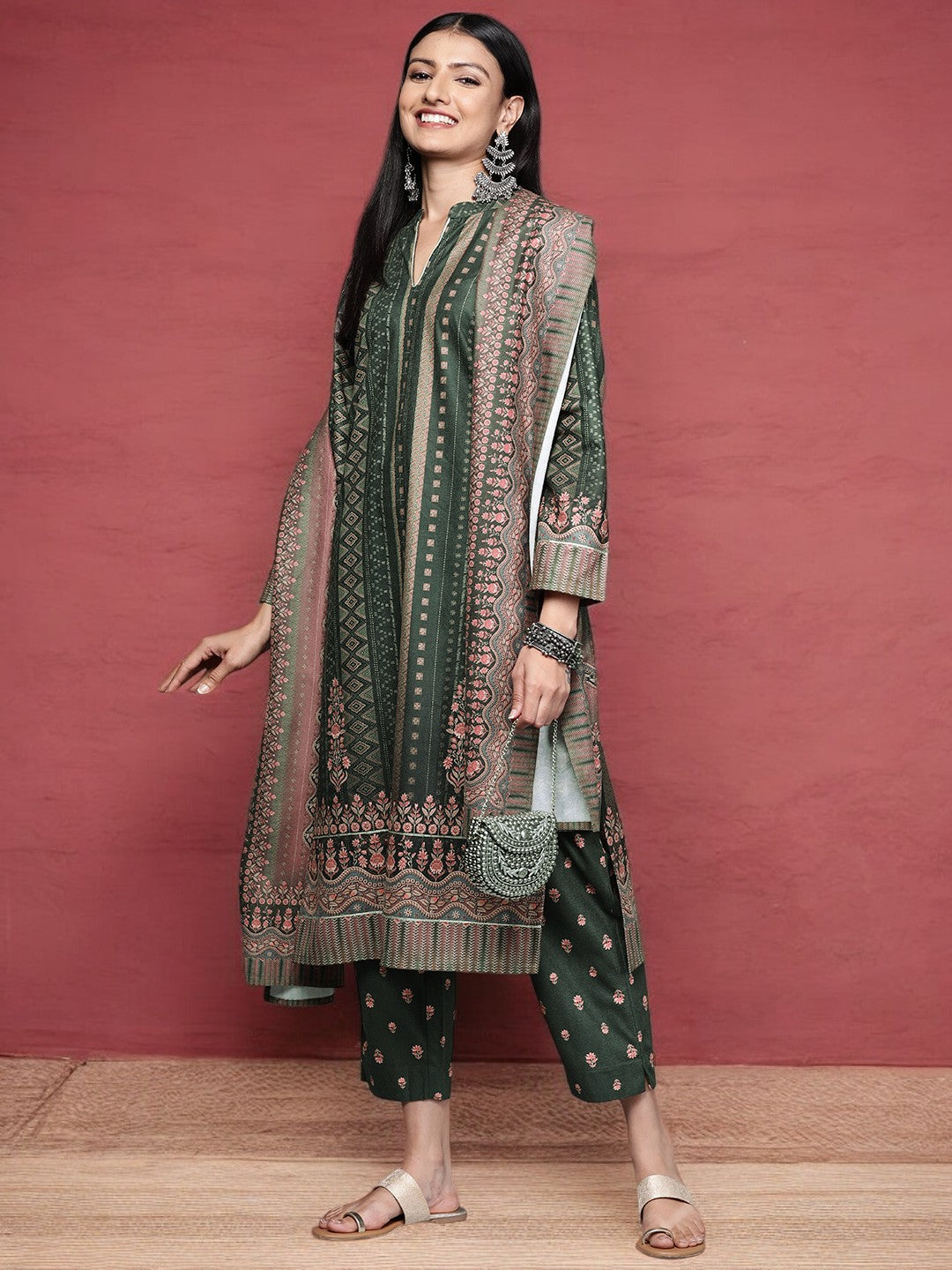 Green Printed Gotta Patti Velvet Kurta with Trousers & With Dupatta