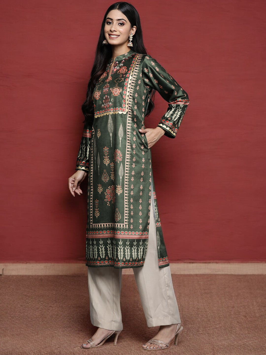 Green & Pink Printed Gotta Patti Velvet Kurta