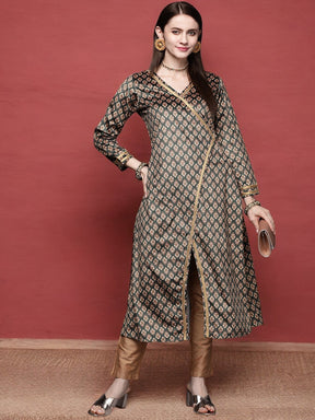 Green & Cream-Coloured Floral Printed Velvet Kurta