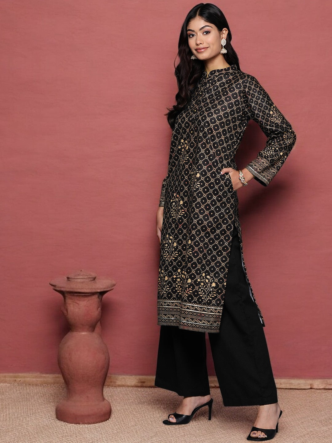 Black Bandhani Printed Gotta Patti Velvet Kurta