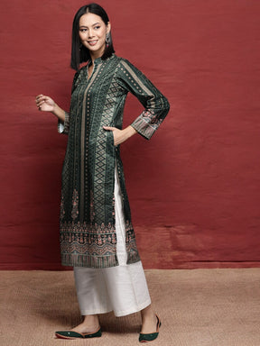 Green Geometric Printed Gotta Patti Velvet Kurta