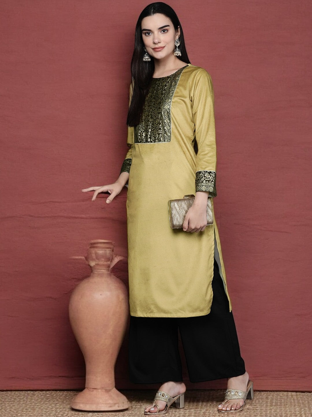 Women Floral Yoke Design Gotta Patti Velvet Kurta