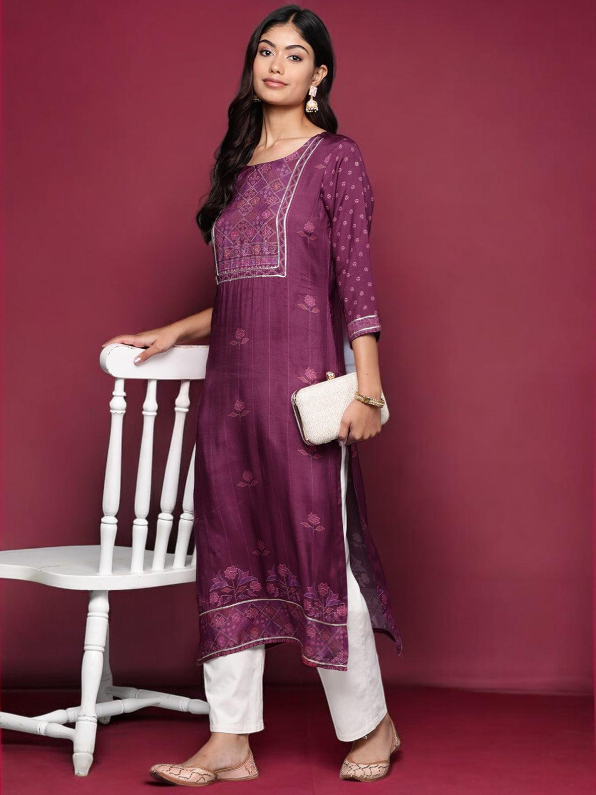 Ahalyaa Women Floral Printed Gotta Patti Kurta