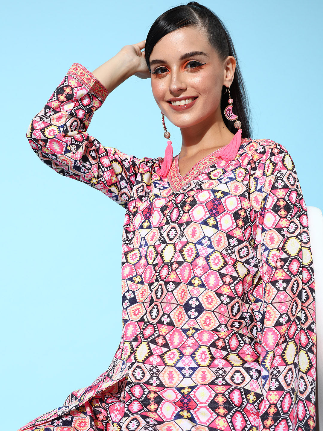 Ahalyaa Women Printed Tunic with Trousers