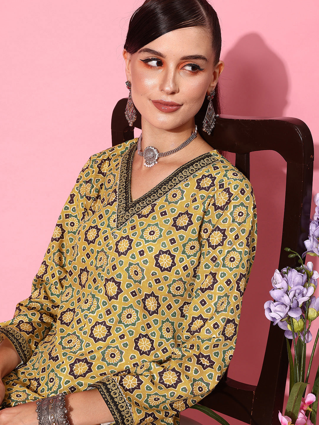 Ahalyaa Women Printed Tunic with Trousers