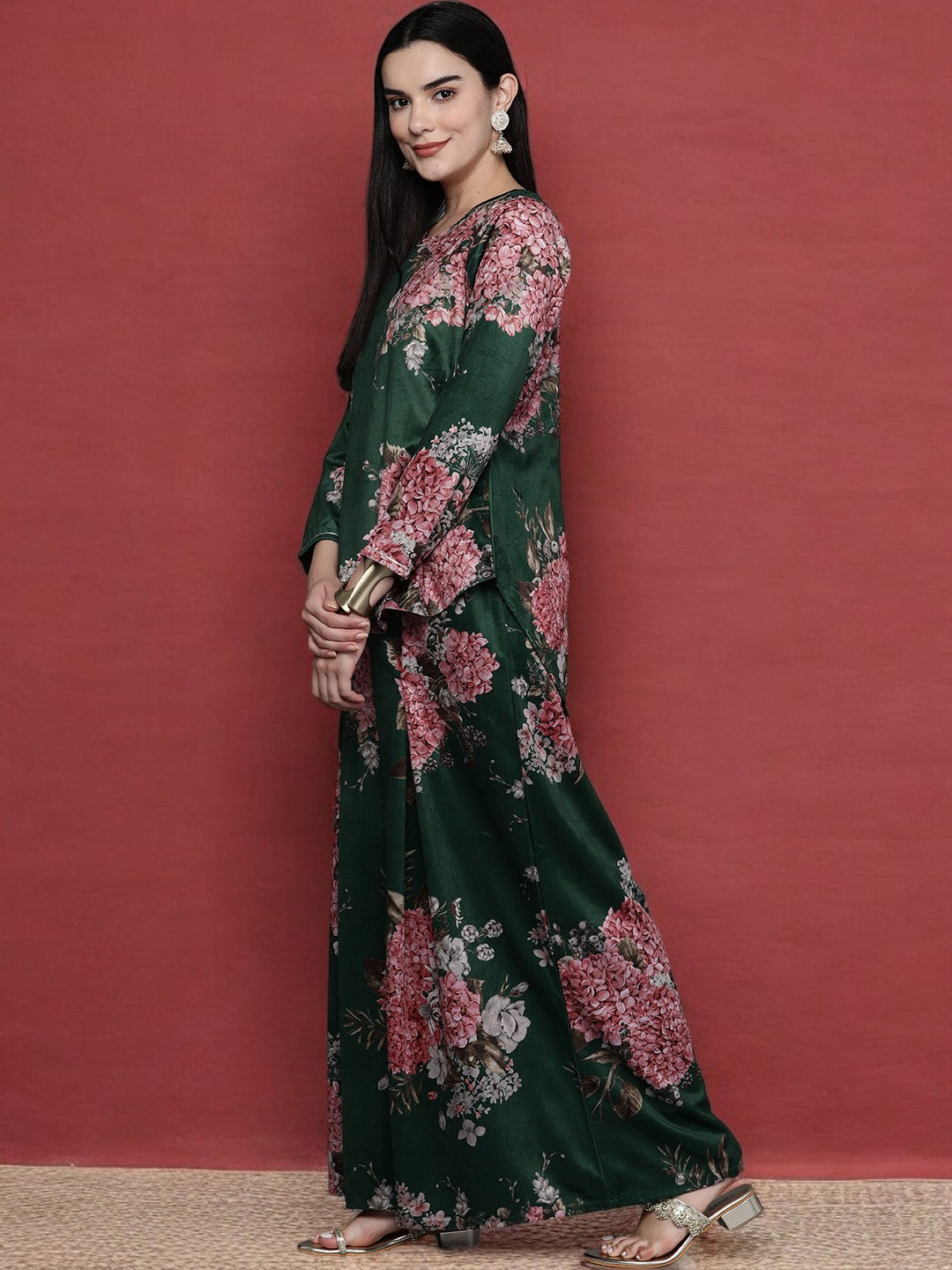 Women Floral Printed Velvet Tunic with Palazzos