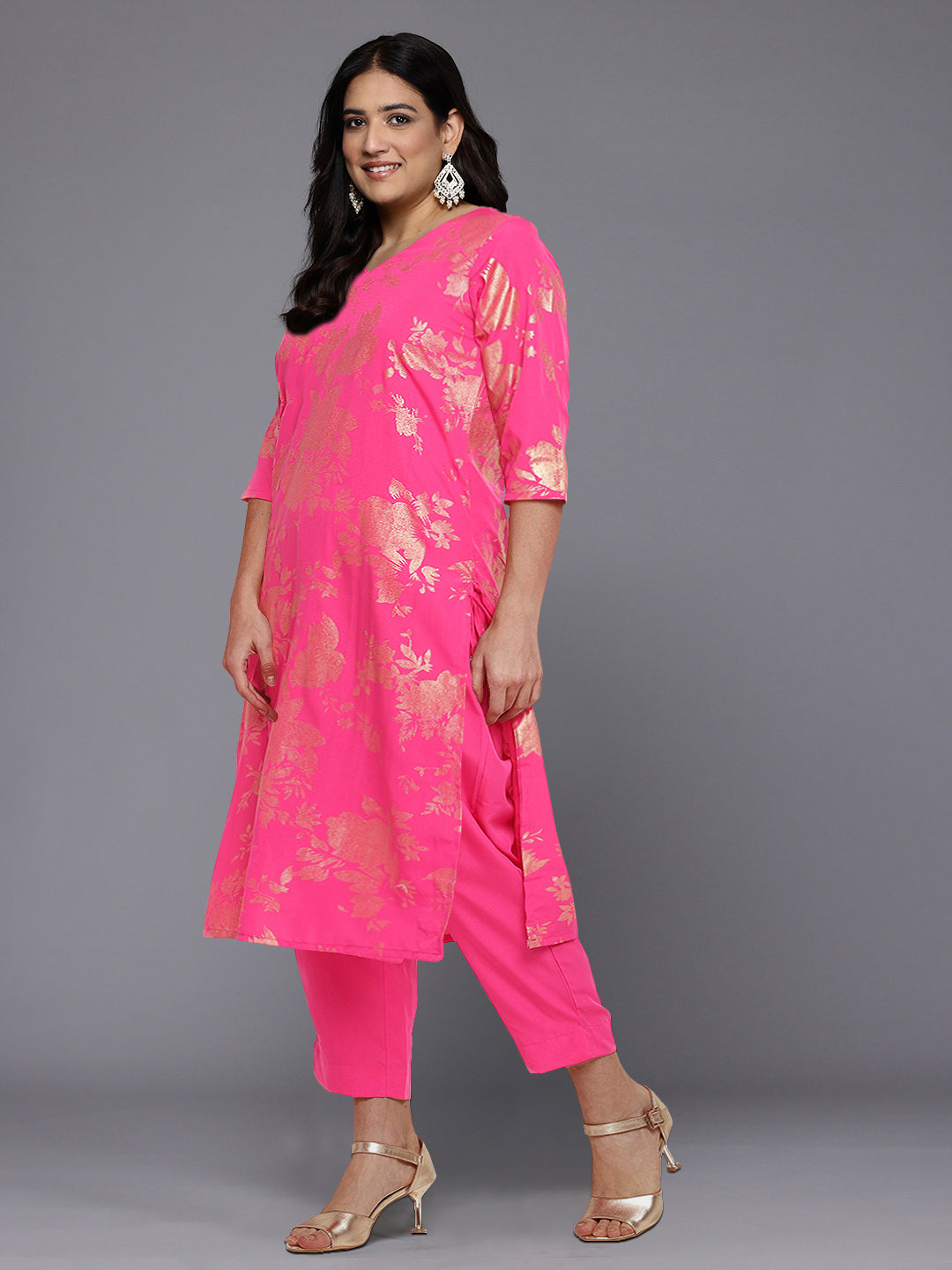 Women Floral Printed Regular Kurta with Trousers & With Dupatta