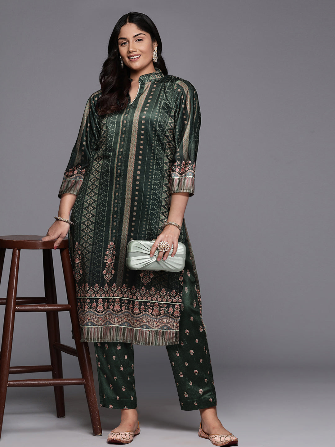 Ahalyaa Plus Size Digital Printed Velvet Kurta and Pant Set