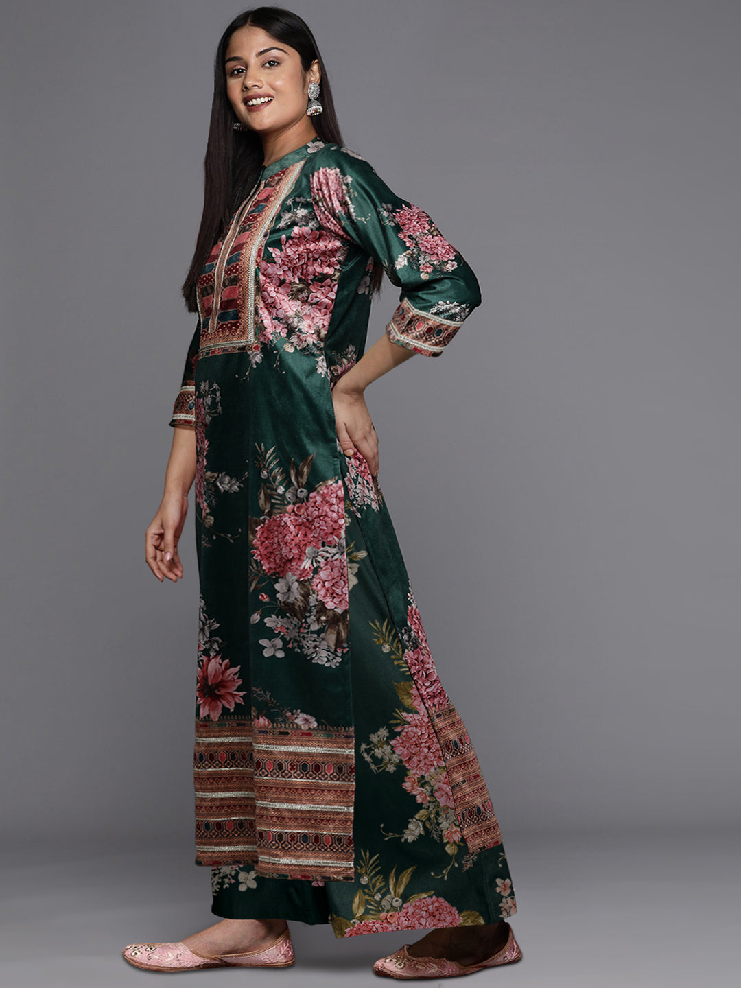 Ahalyaa Plus Size Digital Printed Velvet Kurta and Palazzo Set