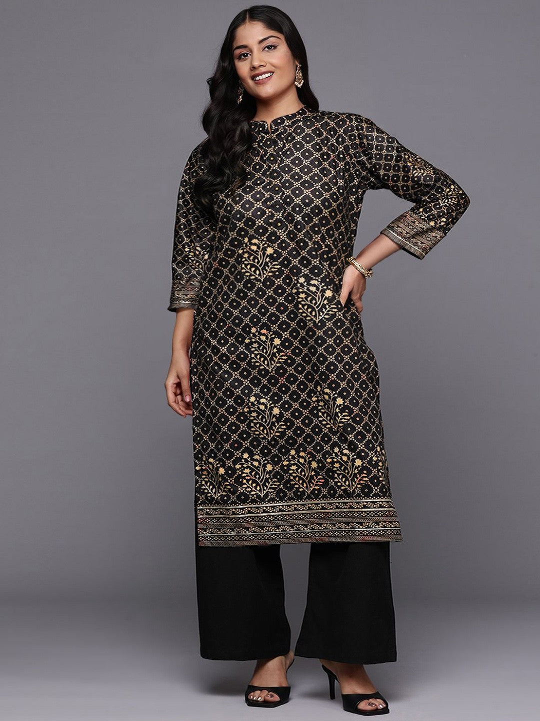 Women Bandhani Printed Gotta Patti Velvet Kurta