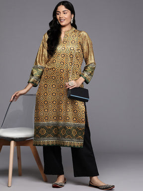 Women Ethnic Motifs Printed Gotta Patti Velvet Kurta