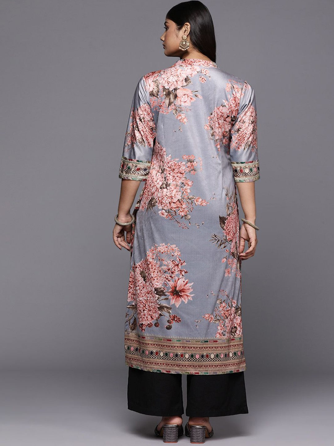 Women Floral Printed Gotta Patti Velvet Kurta