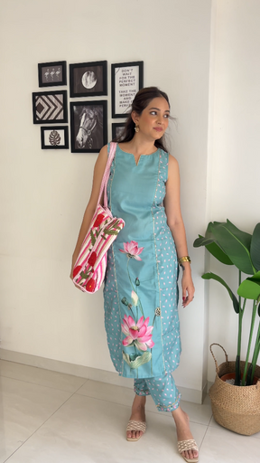 Floral Printed Panelled Gotta Patti Kurta with Trousers