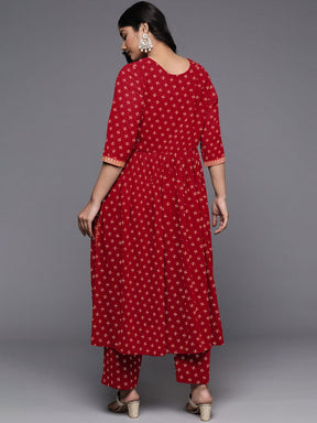 Women Floral Printed Pleated Kurta with Trousers