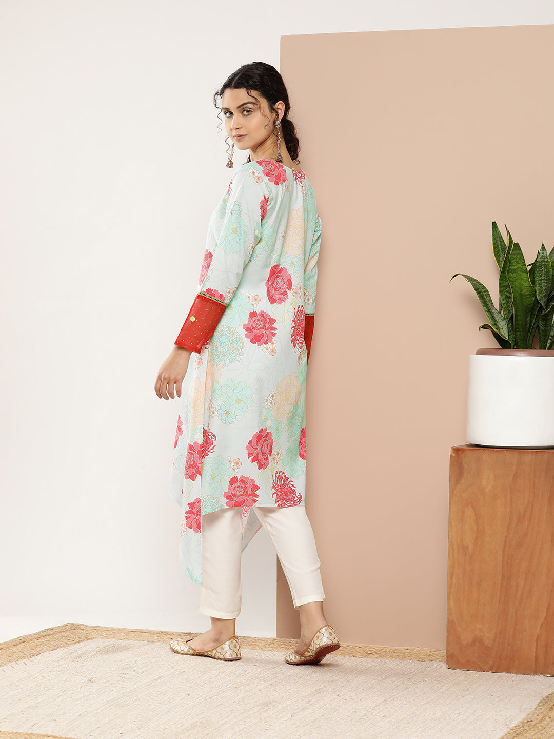 Turquoise Blue & Red Floral Printed Gotta Patti Kurta